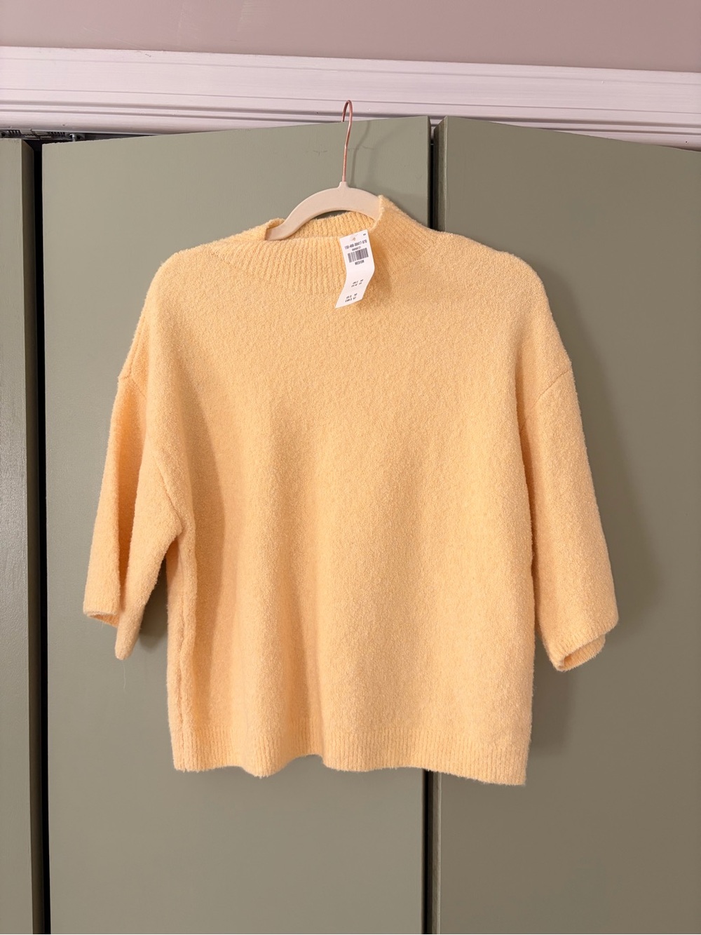 Abercrombie Soft Knit Boxy Sweater - Pale Yellow